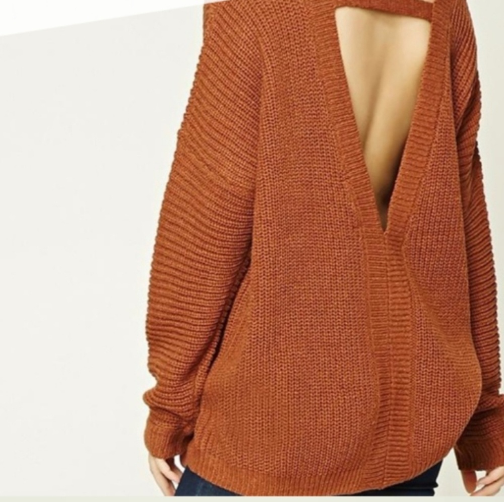 FOREVER 21 KNIT SWEATER